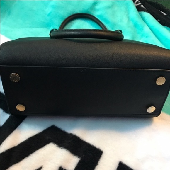 Medium Selma - Picture 4 of 8